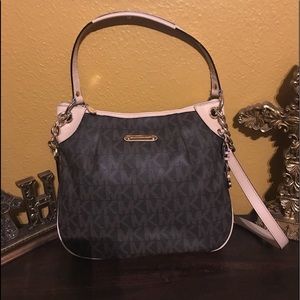 Authentic MK purse !!